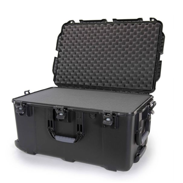 Nanuk 975 with padded divider open with foam