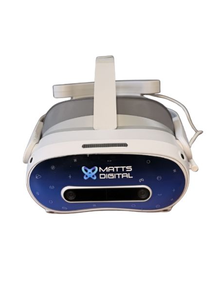 Ggenies – VR Ultimate Power Bank am Headset, von vorne gesehen