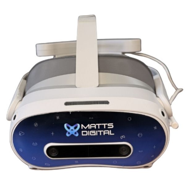 Ggenies - VR Ultimate Power Bank sur casque de face