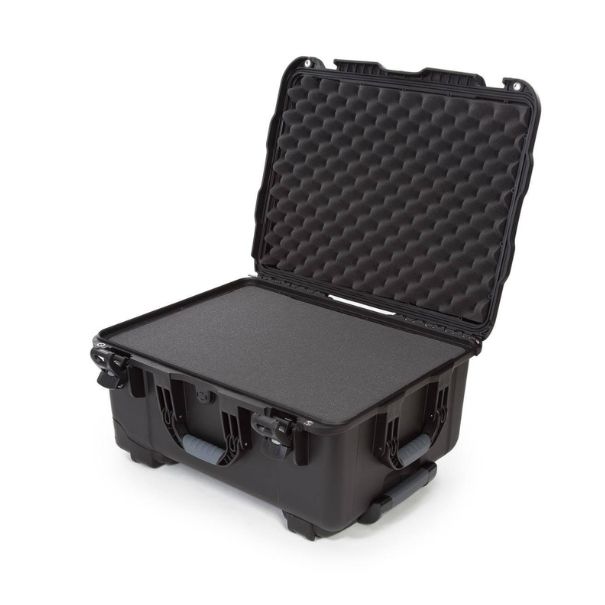 Nanuk 950 con divisorio imbottito aperto con schiuma