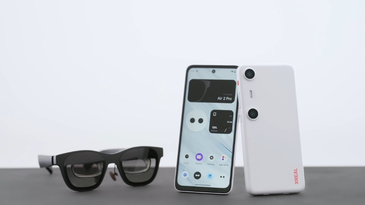 XREAL Beam Pro avec lunettes