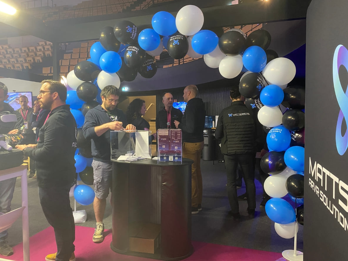 Arco di palloncini stand Matts Digital